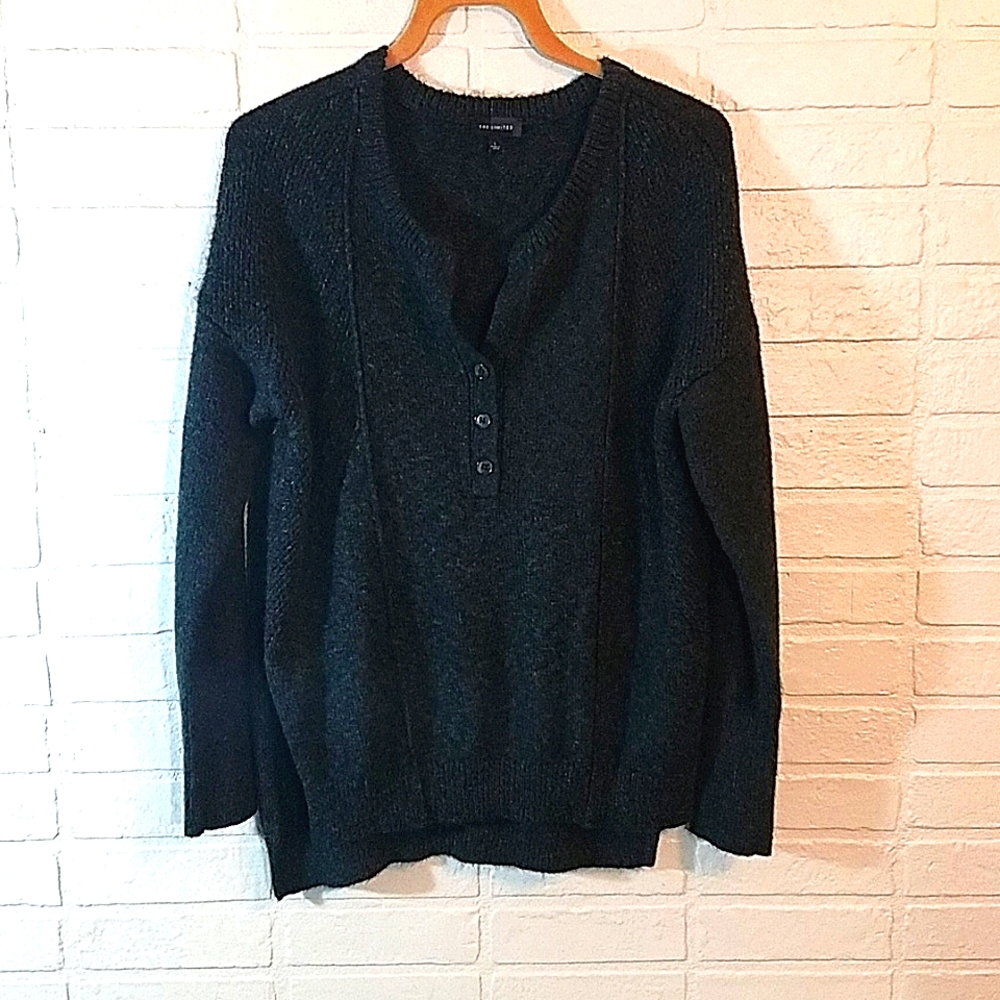The Limited sweater size Large